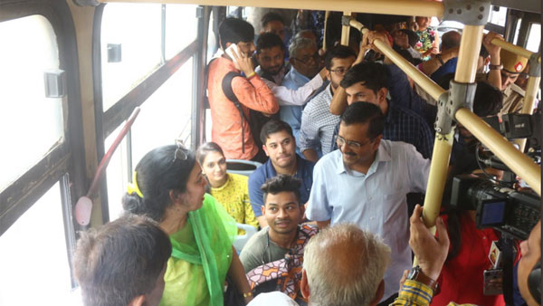 మహిళలు వెరీ హ్యాపీ .. కేజ్రీవాల్