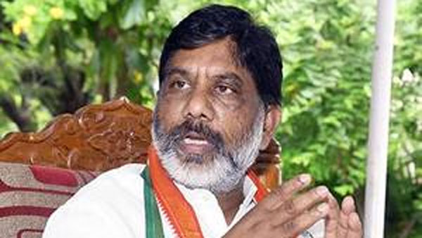 Police searching for cogress MP Reventh reddy..arrested many congress leaders Police searching for cogress MP Reventh reddy..arrested many congress leaders