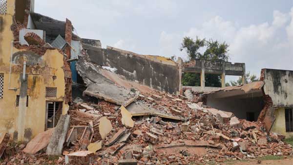 Government School Building Collapsed Due To Incessant Rains in Vizianagaram Government School Building Collapsed Due To Incessant Rains in Vizianagaram