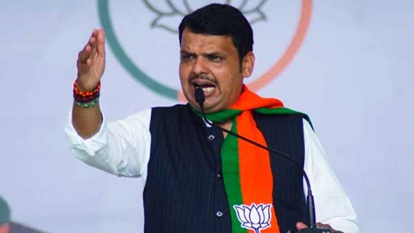 అక్కడి నుంచి ఫడ్నవీస్ కూడా ఆధిక్యంలో
