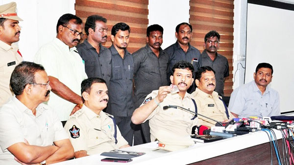 drugs gang arrest in vijayawada drugs gang arrest in vijayawada