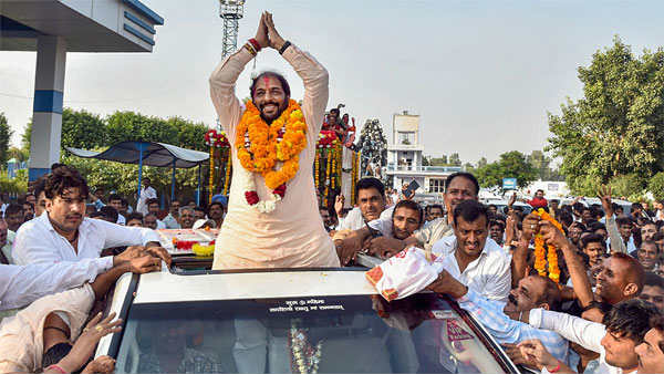 ఎమ్మెల్యేలపై క్రిమినల్ కేసులు