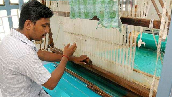 తొలిదశలో 25 ఉత్పత్తుల విక్రయం ... నవంబర్ 1 నుండే