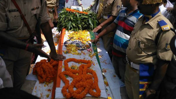 దేశంలో చెలరేగుతున్న అల్లర్లు