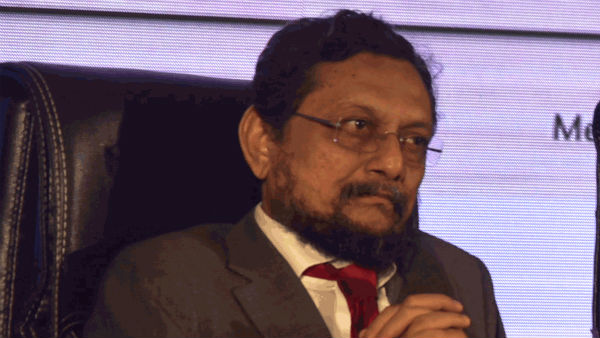 ఆధార్ కార్డు లింకేజీపై కీలక తీర్పు..