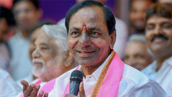 ఉద్యోగుల జీతాలు చెల్లించేందుకు రూ. 2300 కోట్లు అవసరం