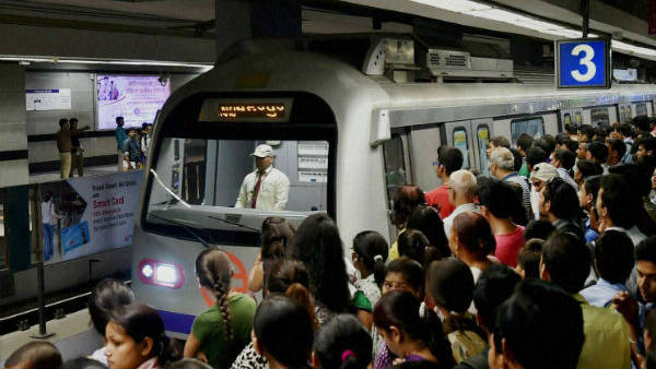 Metro traffic ... 50 thousand passengers an additional every day in metro Metro traffic ... 50 thousand passengers an additional every day in metro