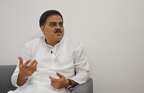 నాదెండ్ల ను బయటకు పంపే యత్నాలు