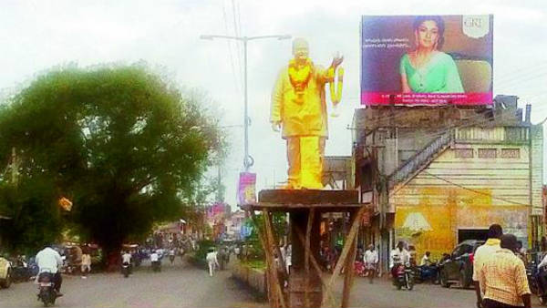 Tension in Macharla .. TDP protest on NTR statue removal Tension in Macharla .. TDP protest on NTR statue removal