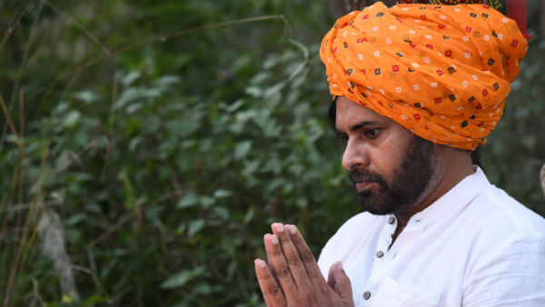 సంప్రదాయ తలపాగాతో