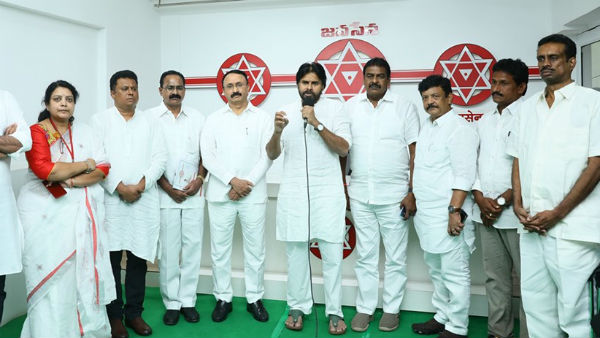 ఉద్యోగుల తొలగింపులో తెలంగాణను మించిన ఏపీ