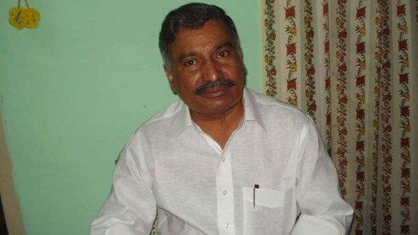 అట్టహాసంగా మంత్రి జన్మదిన వేడుకలు చేసిన వైసీపీ నాయకులు
