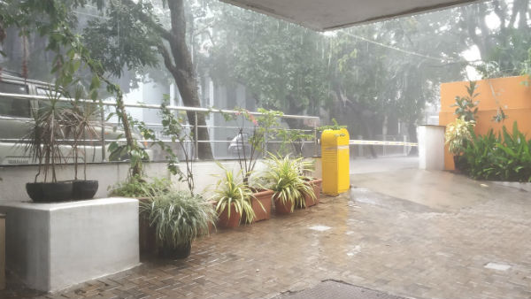 Bengaluru witnessed heavy rain accompanied by thundershowers and lightning. Bengaluru witnessed heavy rain accompanied by thundershowers and lightning.