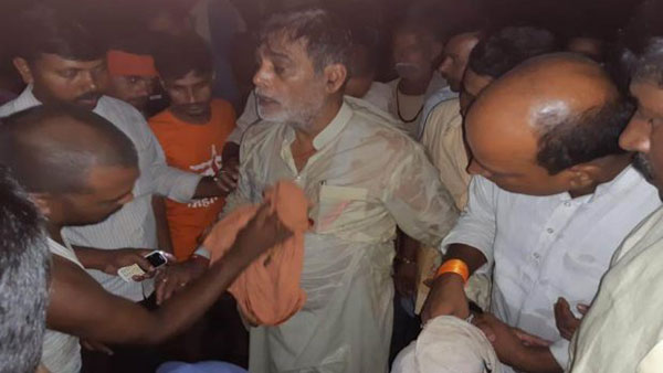 BJP MP Ram Kripal Yadav falls into flood-water after boat capsizes, rescued by locals in rain-hit Patna BJP MP Ram Kripal Yadav falls into flood-water after boat capsizes, rescued by locals in rain-hit Patna