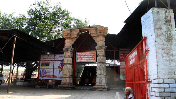 VHP wants to light lamps on Diwali at Ayodhya disputed site VHP wants to light lamps on Diwali at Ayodhya disputed site