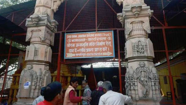 VHP wants to light lamps on Diwali at Ayodhya disputed site VHP wants to light lamps on Diwali at Ayodhya disputed site