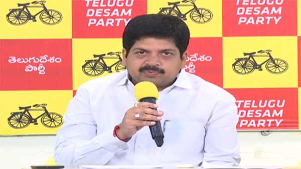 TDP leaders strongly criticized to new liquor policy in Andhra Pradesh TDP leaders strongly criticized to new liquor policy in Andhra Pradesh