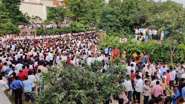 ఇవన్నీ మేనిఫెస్టోలో పెట్టారా? కేసీఆర్?