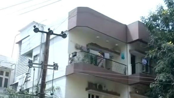 బయటి నుంచి తాళం..
