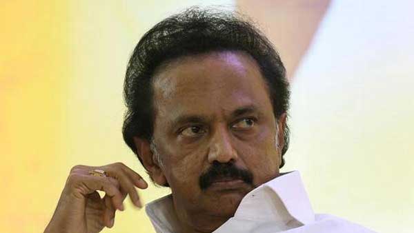 ఫిలాసఫీ పేరుతో భగవద్గీతను సిలబస్లో ఎలా చేరుస్తారు?