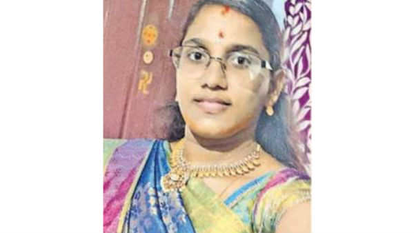 సాఫ్ట్వేర్ ఉద్యోగం చేస్తూ..