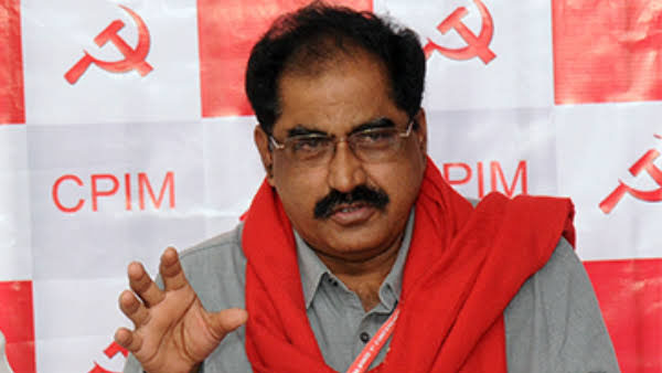 కేసీఆర్ వైఖరితో ప్రమాదంలో ప్రజాస్వామ్యం : తమ్మినేని