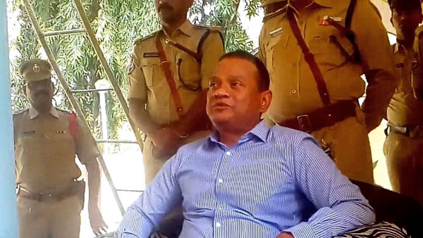 సొంత నిర్ణయాలు తీసుకుంటారని..!