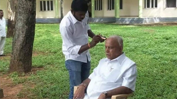 Karnataka Congress leaders criticized to Chief Minister BS Yediyurappa for not helping flood victims Karnataka Congress leaders criticized to Chief Minister BS Yediyurappa for not helping flood victims