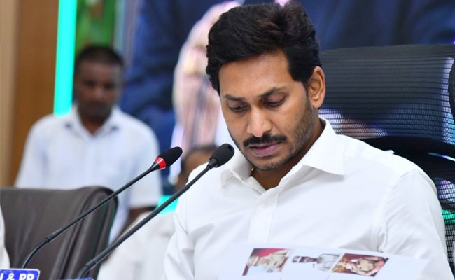 Central minister RK Sigh once again serious comments on AP Govt regarding PPAs review decision Central minister RK Sigh once again serious comments on AP Govt regarding PPAs review decision