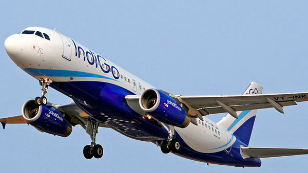 Indigo Airlines faces server problem, Passengers stranded in airports Indigo Airlines faces server problem, Passengers stranded in airports