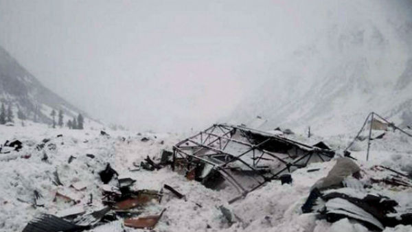 Avalanche kills six including 4 Jawans at Siachen glacier Avalanche kills six including 4 Jawans at Siachen glacier