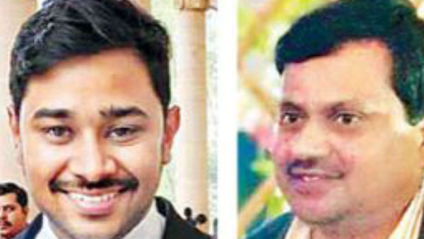 ఒక బృందంగా ఏర్పడిన లాయర్లు