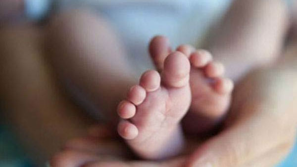 Mother cuts three year old boys tongue, tosses him into Bhadra river in Karnataka Mother cuts three year old boys tongue, tosses him into Bhadra river in Karnataka