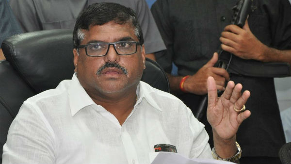 ఇంగ్లిష్ మీడియంపై రాద్దాంతం వద్దన్న బొత్సా
