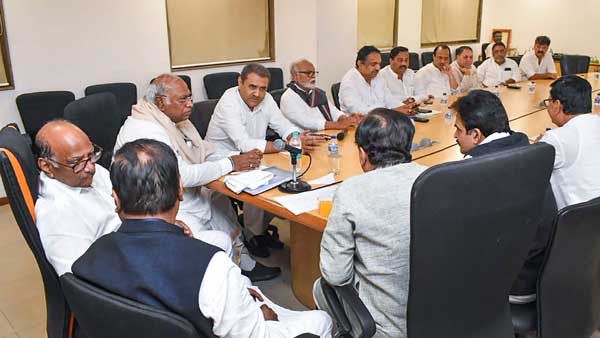 దూరం.. దూరం...