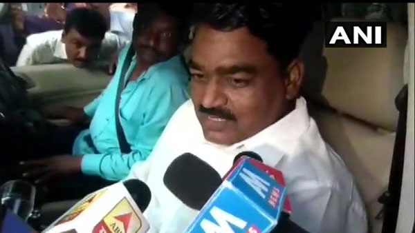 వెలుగులోకి వచ్చిన దిలీప్..