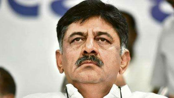 డీకేకి అర్దరాత్రి చాతి నొప్పి