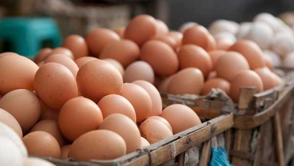 Man accepts Challenge for eating 50 eggs, dies after eating 41 eggs Man accepts Challenge for eating 50 eggs, dies after eating 41 eggs
