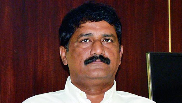 టీడీపీతో దూరం పాటిస్తూ...
