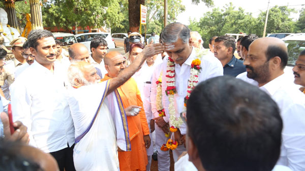Harish Rao participated in Basava tatva programe in Basava Kalyana in Karnataka Harish Rao participated in Basava tatva programe in Basava Kalyana in Karnataka