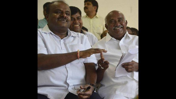 రాత్రి హోటల్ లో ఏం పని ?