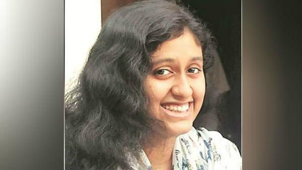 సెల్ ఫోన్ లో వివరాలు !