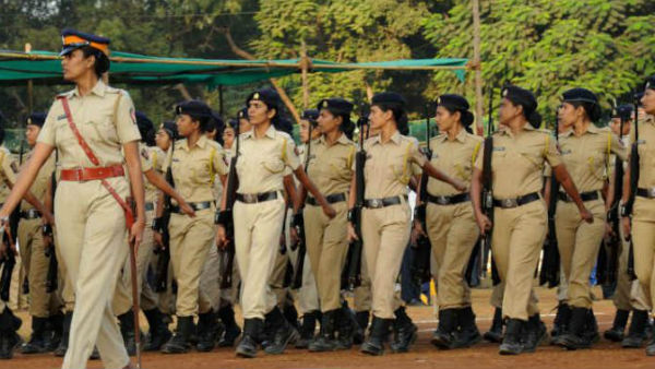 యూపీ పోలీసు శాఖలో 50శాతం ఖాళీలు