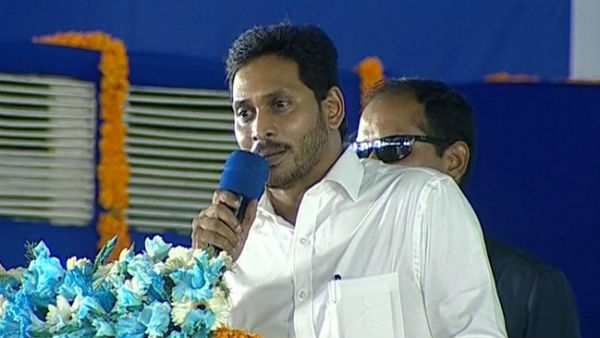 మరణించిన వారికి 10లక్షలు..