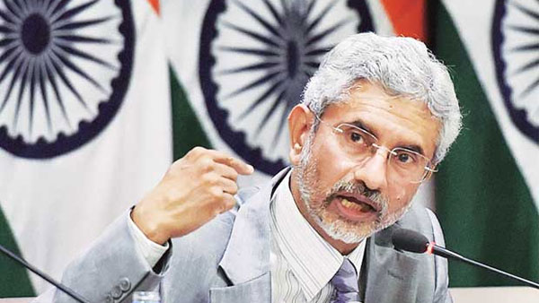 కుళ్లు, కుతంత్రం..
