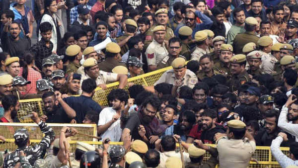 HRD ministry rolls back hike in JNU hostel fee HRD ministry rolls back hike in JNU hostel fee