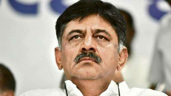 ప్రభావితం చేసేందుకు శివకుమార్ అధికార పార్టీలో లేరు