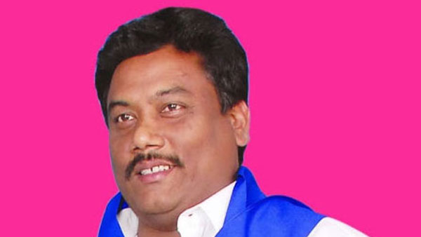 SC..St Corporation ex Chairman Karem Sivaji join in YSRCP.. SC..St Corporation ex Chairman Karem Sivaji join in YSRCP..