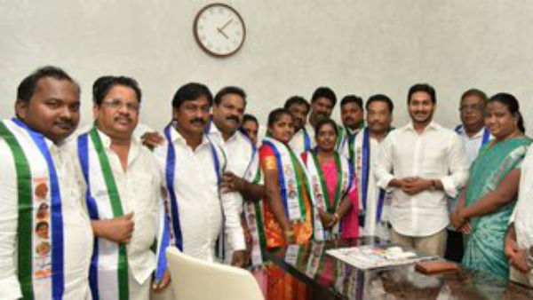 మాకు ఇంగ్లీష్ మీడియం అవసరం