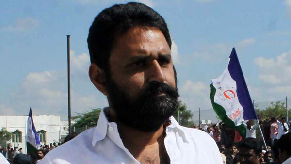 చంద్రబాబుపై పరుషంగా మాట్లాడిన కొడాలి నానీపై ఫైర్